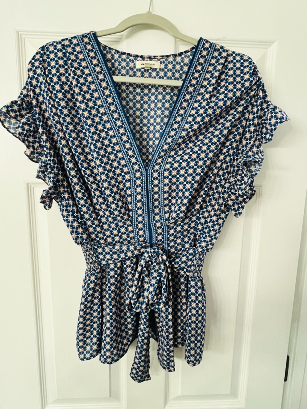 Max Studio Navy and White Geometric Print Top